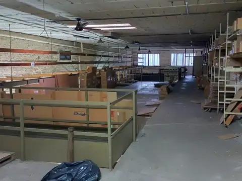 Galpon en Venta 17  mts Frente