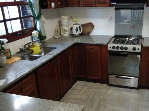 Casa en Venta en Quilmes, USD 370.000