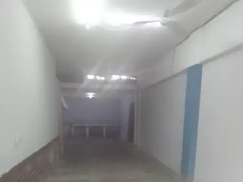 Local en Alquiler en La Florida, $ 700.000