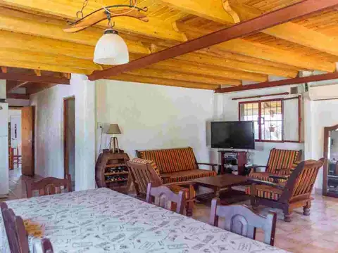 Casa 7 ambientes con 3 baños