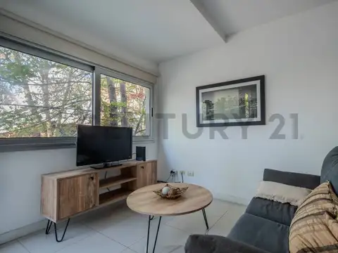 Venta de Departamento en Plaza Mitre de 3 ambientes con cochera.