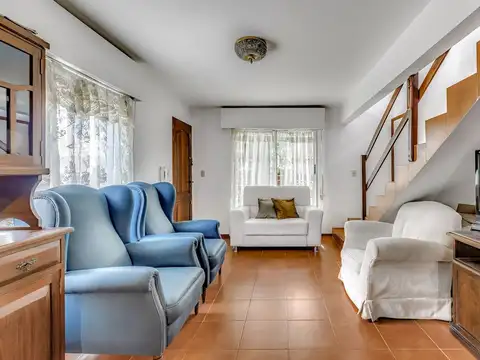 Casa 3 ambientes con 2 baños