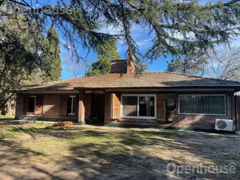 VENTA CASA QUINTA EN BENITO LYNCH Y SARAVÍ