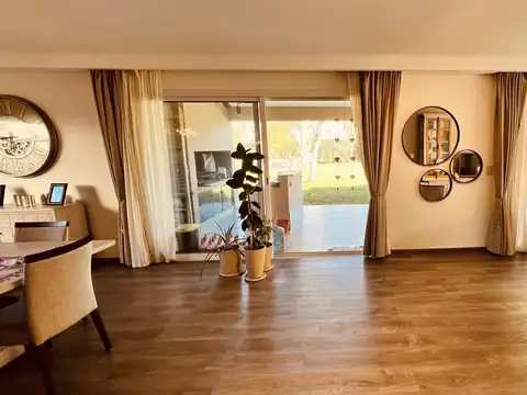 Casa en Venta al Este