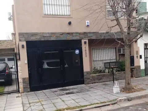 Boulogne  PH ideal 2 familias , 3 ambientes en Palta  y 3 ambientes en Pbaja