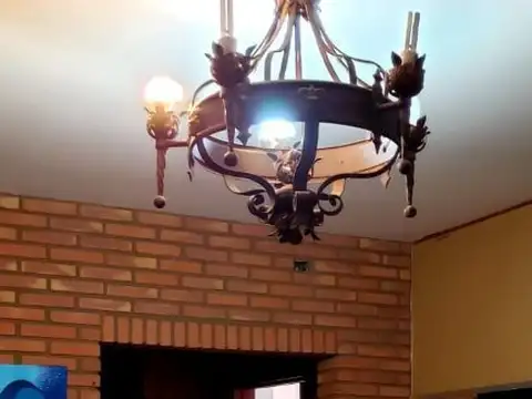 Casa 4 ambientes con 1 baño