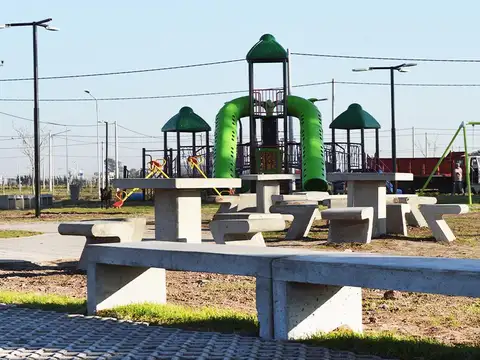 Terreno en  Ecopueblo Alvear - PLAZA - RED GAS - CAMARAS