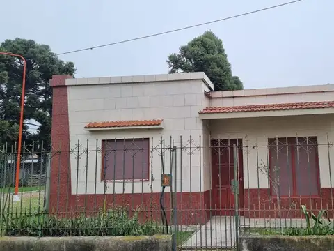 REMAX vende CASA EN ARROYO AGUIAR en el centro