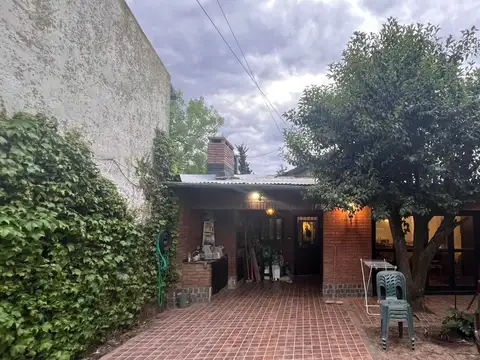 VENTA CASA 4 AMB CON JARDIN EN SOLARES DEL NORTE