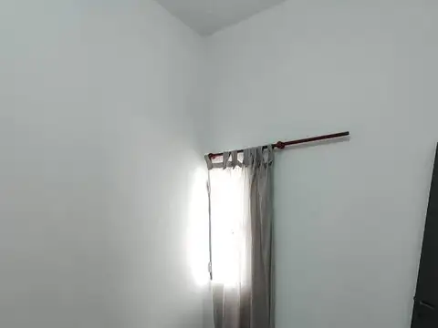 Depto Tipo Casa en Alquiler en Lomas De Zamora, $ 580.000