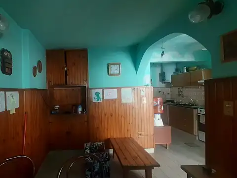 Casa 4 ambientes con 1 baño