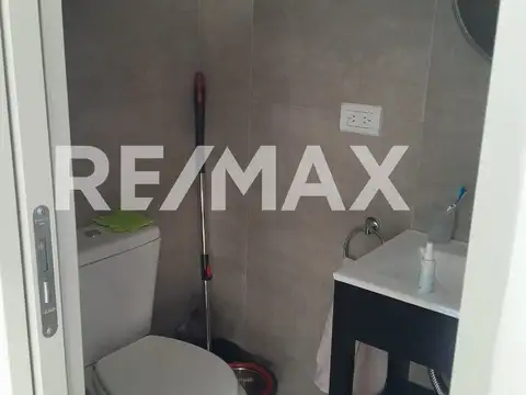 Calle Volcán de Manos y Esmeralda Apoglia 100