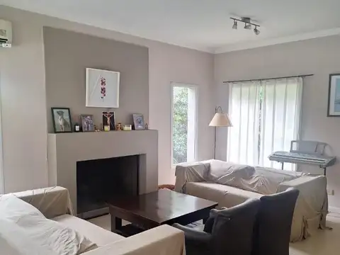 Casa 5 ambientes con 4 baños