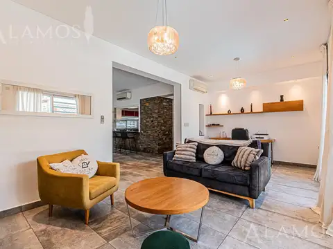 Casa en Venta en Villa Sarmiento, USD 415.000