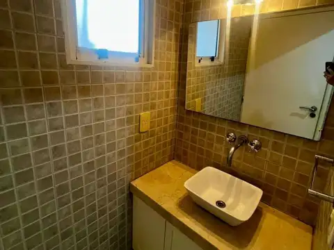 Vendo en Monserrat. Departamento Monoambiente.