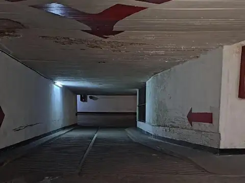 VENTA - COCHERA C/BAÑO Y ACENSOR - SAN NICOLAS