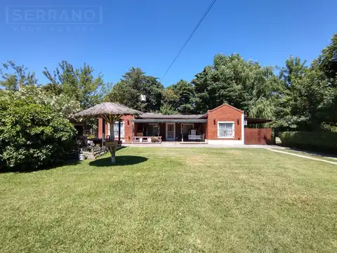 Venta casa 3 amb en Barrio Parque Sakura, Exaltación de la Cruz