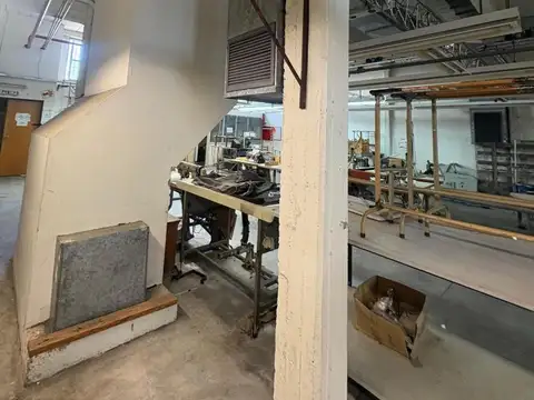 Edificio Comercial en alquiler - Fábrica - 1.800Mts2 - Villa Mitre