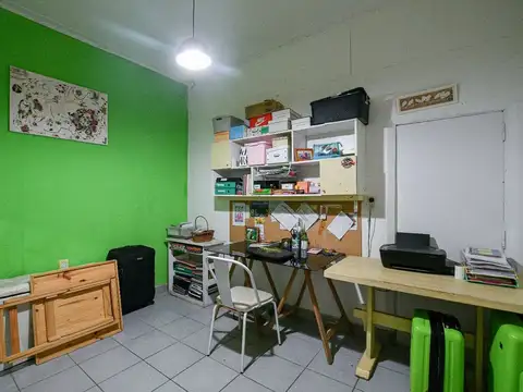 Casa 2 dormitorios c/ cochera + depto