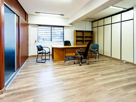 OFICINA - SEMIPISO - 4 AMB. LUZ *SUBTE.