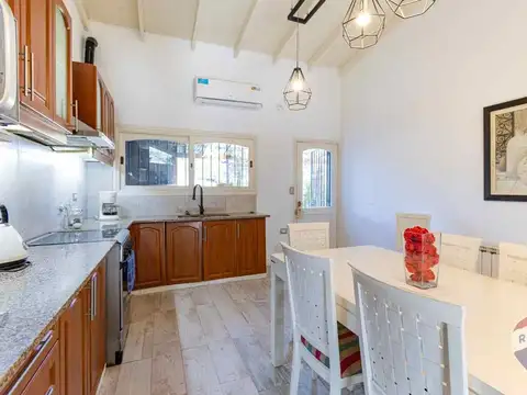 Casa 4 ambientes con 1 baño