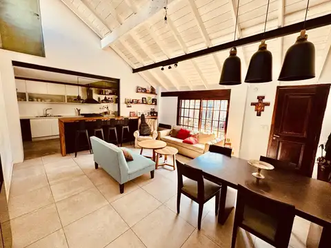 Maestra Juana Rueda  al 1400