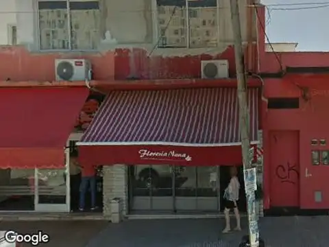 EN VENTA EN EL PALOMAR GRAN DEPARTAMENTO TIPO CASA PLANTA ALTA DE 3 AMBIENTES CON PATIO - FICHA 7859