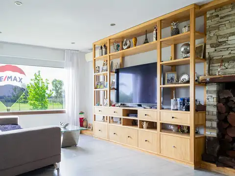 Casa 5 ambientes con 3 baños