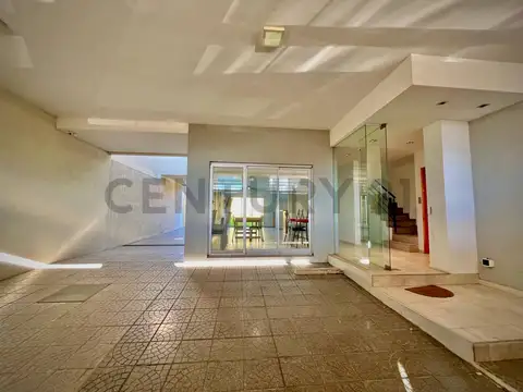 Calle 531 e/ 7 y 8 1200, Piso 0