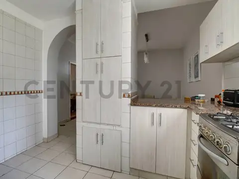Departamento 4 ambientes con 2 baños
