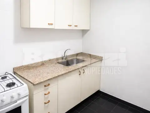 Depto Tipo Casa en Venta en Banfield, USD 78.000