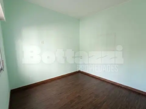 Depto Tipo Casa en Venta 50 años