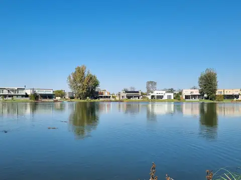 Terreno en Venta de 832,0 m2