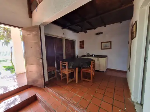 Casa 3 ambientes con 2 baños