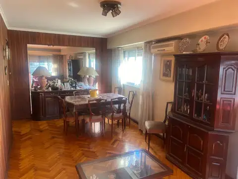 Departamento en  Villa Del Parque de 4 ambientes