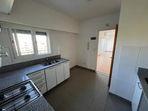 Departamento 4 ambientes con 2 baños