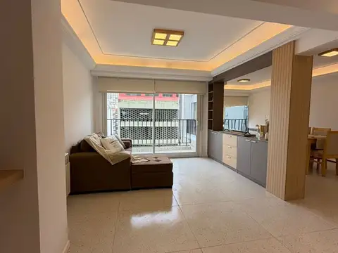 VENTA DEPARTAMENTO RECICLADO DE 4 AMBIENTES 