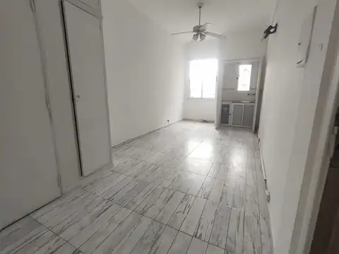 Lavalle 1100, Piso 7