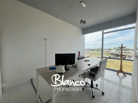 Oficina en Venta en Pilar, USD 128.000