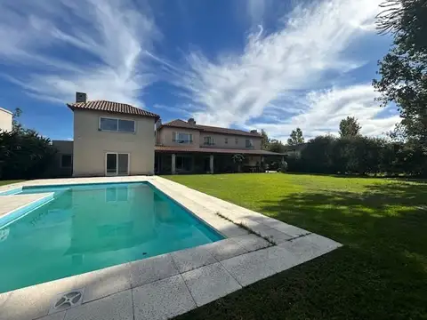 Casa  en Venta en Santa Barbara, Tigre, G.B.A. Zona Norte