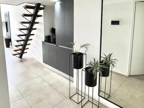 Zelarrayan 1600, Piso 5