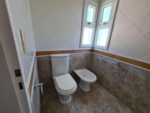 Depto Tipo Casa 3 ambientes con 3 baños