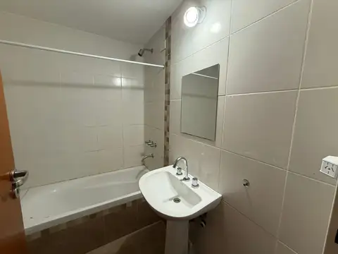 Local en Alquiler en Martin, $ 250.000