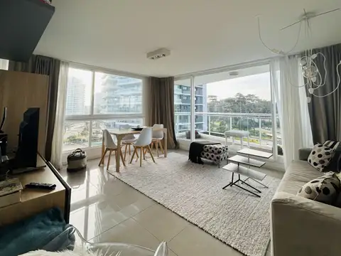 Apartamento de 1 dormitorio,  garaje y amenities en la Brava