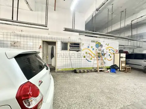 Galpon en Venta 34  mts Fondo