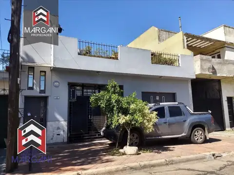 Casa MULTIFAMILIAR c/ Cochera - OPORTUNIDAD -