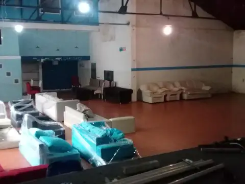 Galpon en Alquiler 20  mts Frente