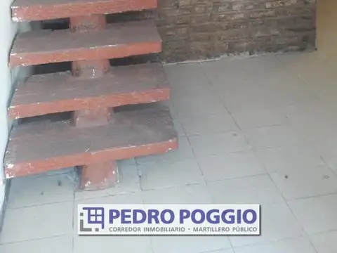 CASA DE PASILLO UNICO CON PATIO