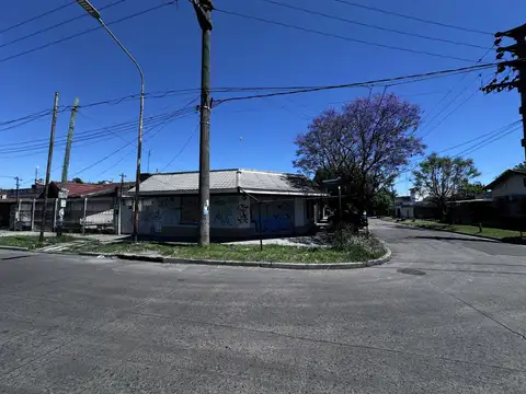 Local en Alquiler en Moron, $ 700.000