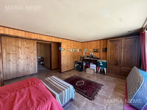 Casa en Venta con 3 cocheras